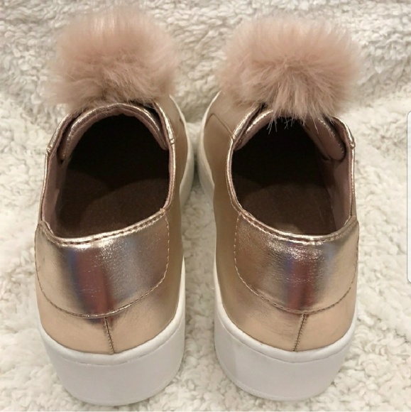 New Steve Madden Breeze Metallic Rose Gold Furry Platgorm Tennis Shoes Size 7M - Picture 3 of 8